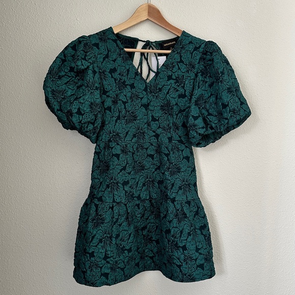 Emerald Green Mini Baby Doll Dress with V Neckline SZ XS - HOCO Formal - Picture 2 of 6